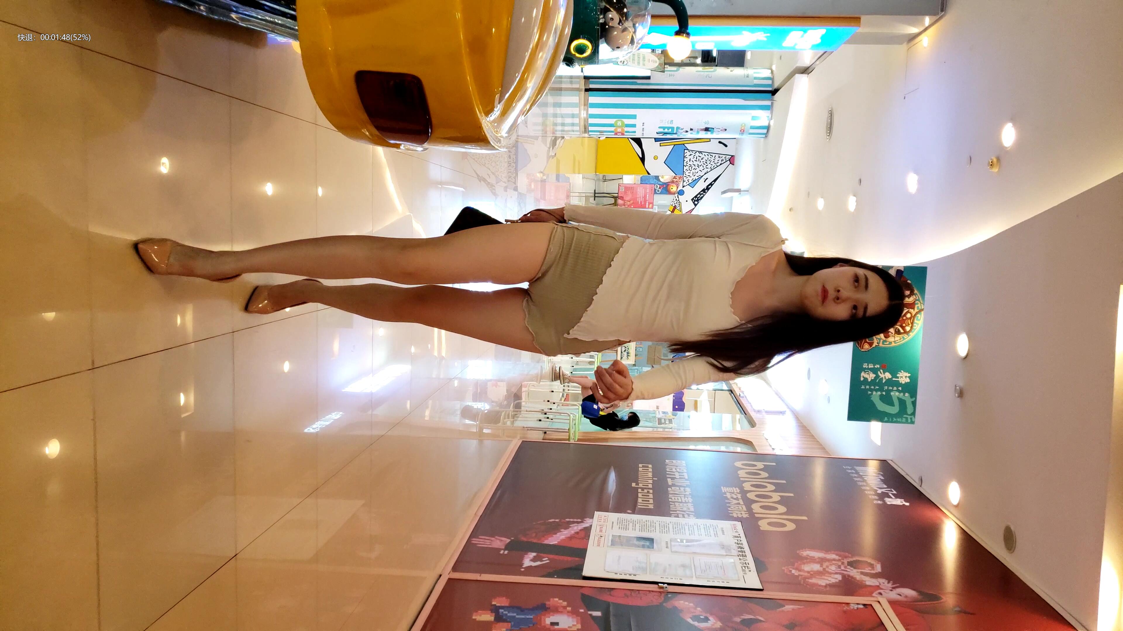 夜晚街拍美腿摄影 – 娇艳慵懒气质，4K画质