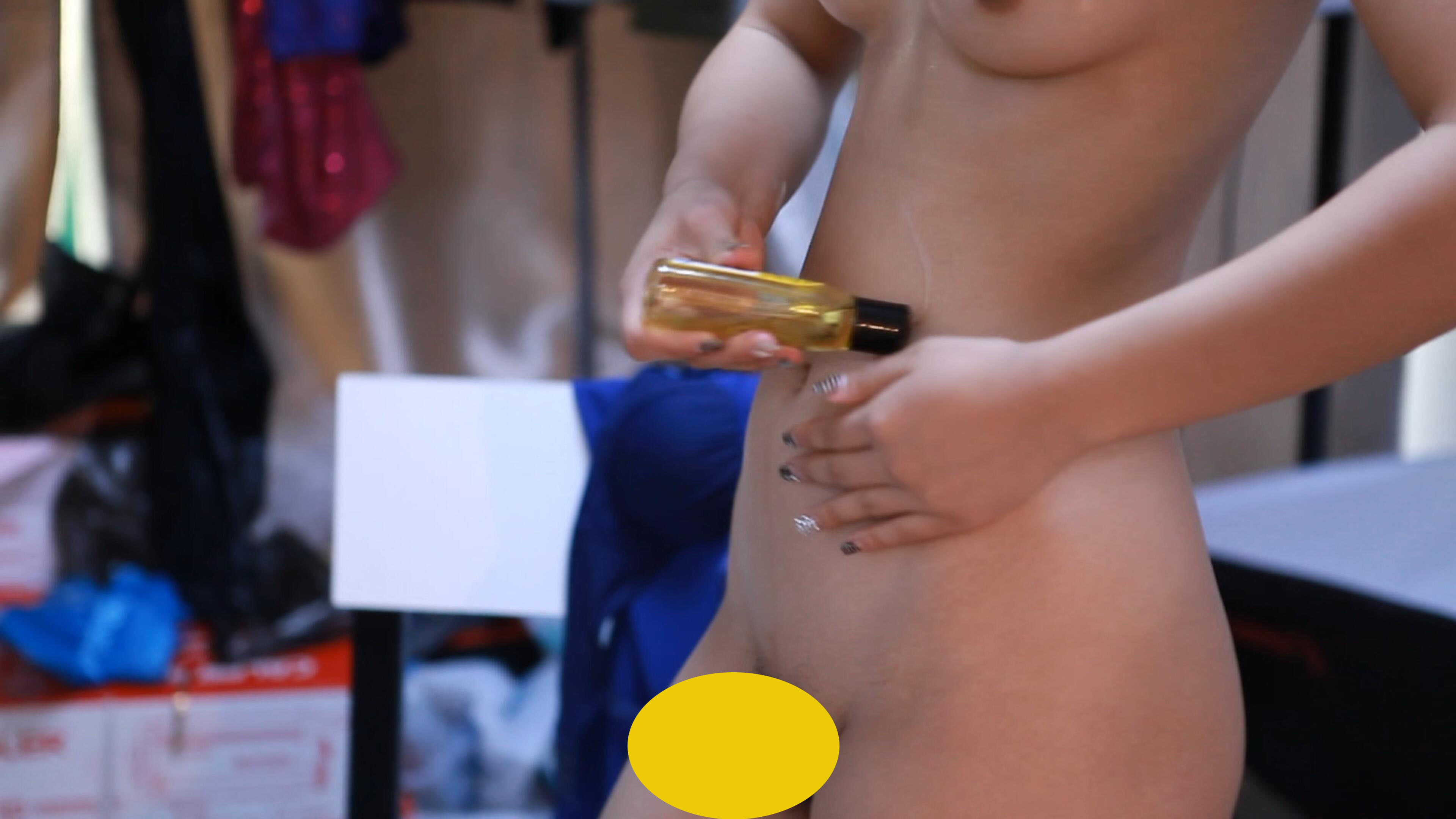 热舞女神|全裸出镜抹一下精油