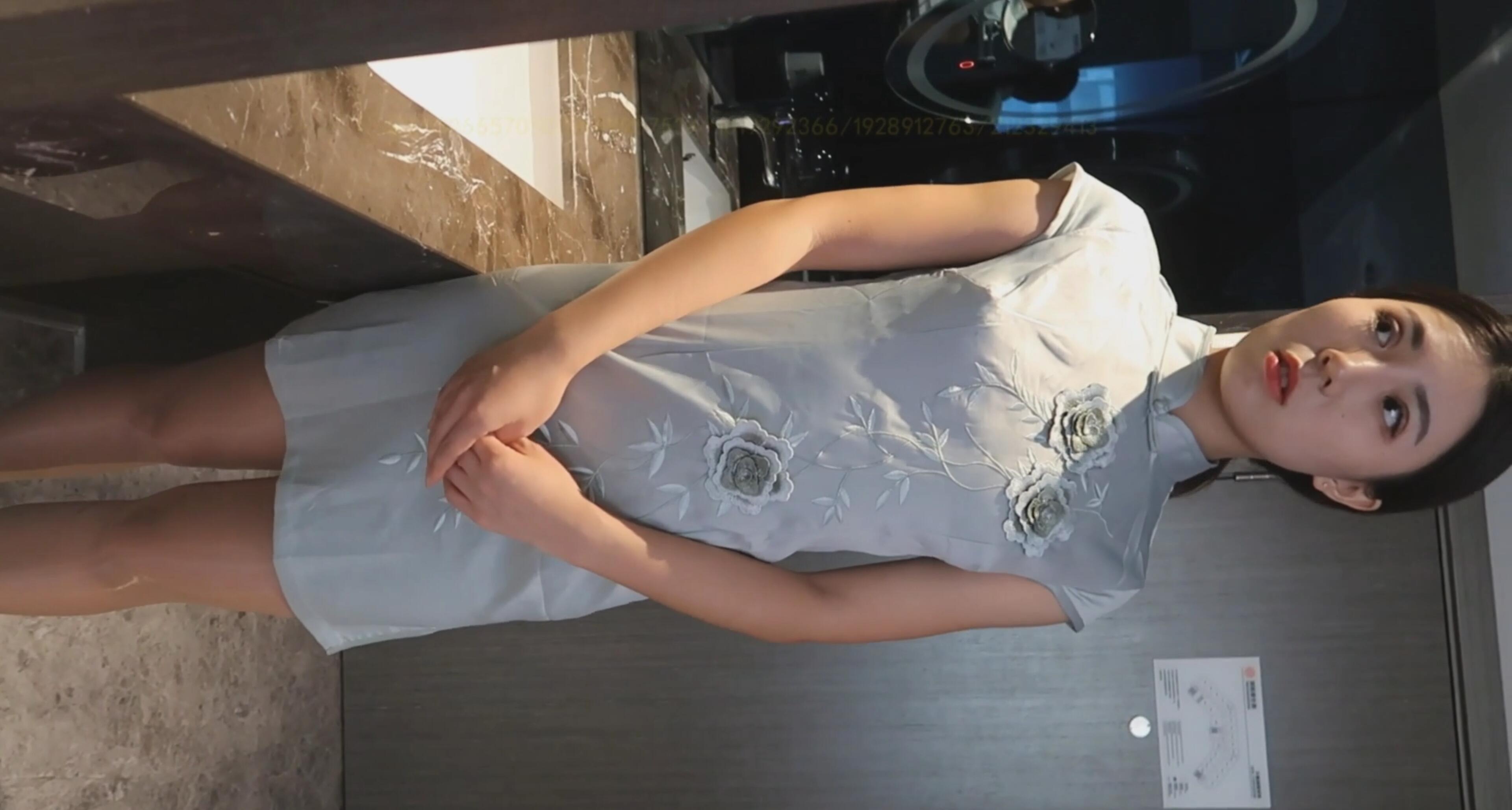 咸猪手 全裸制服