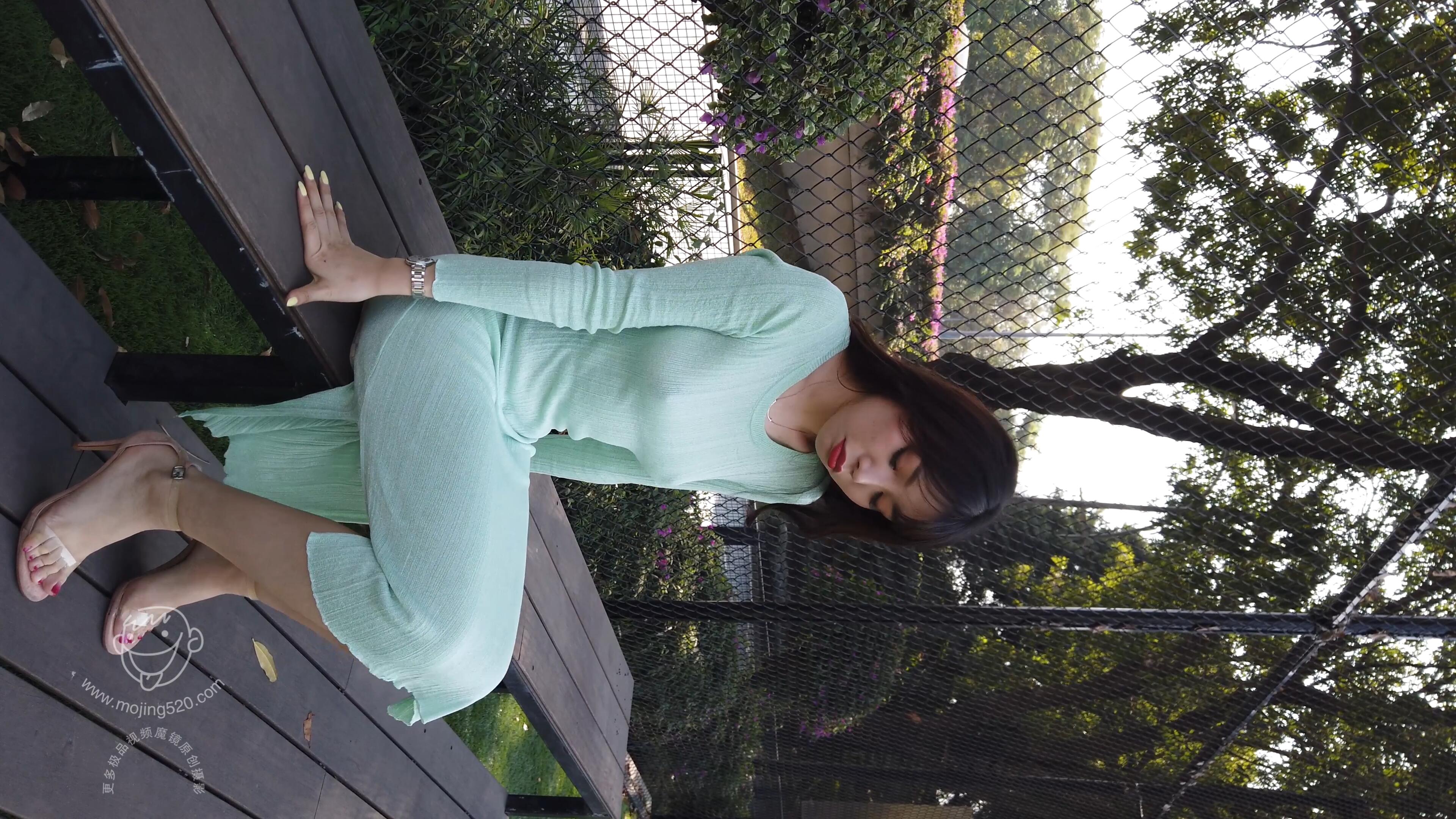 4K街拍美脚 秀臀