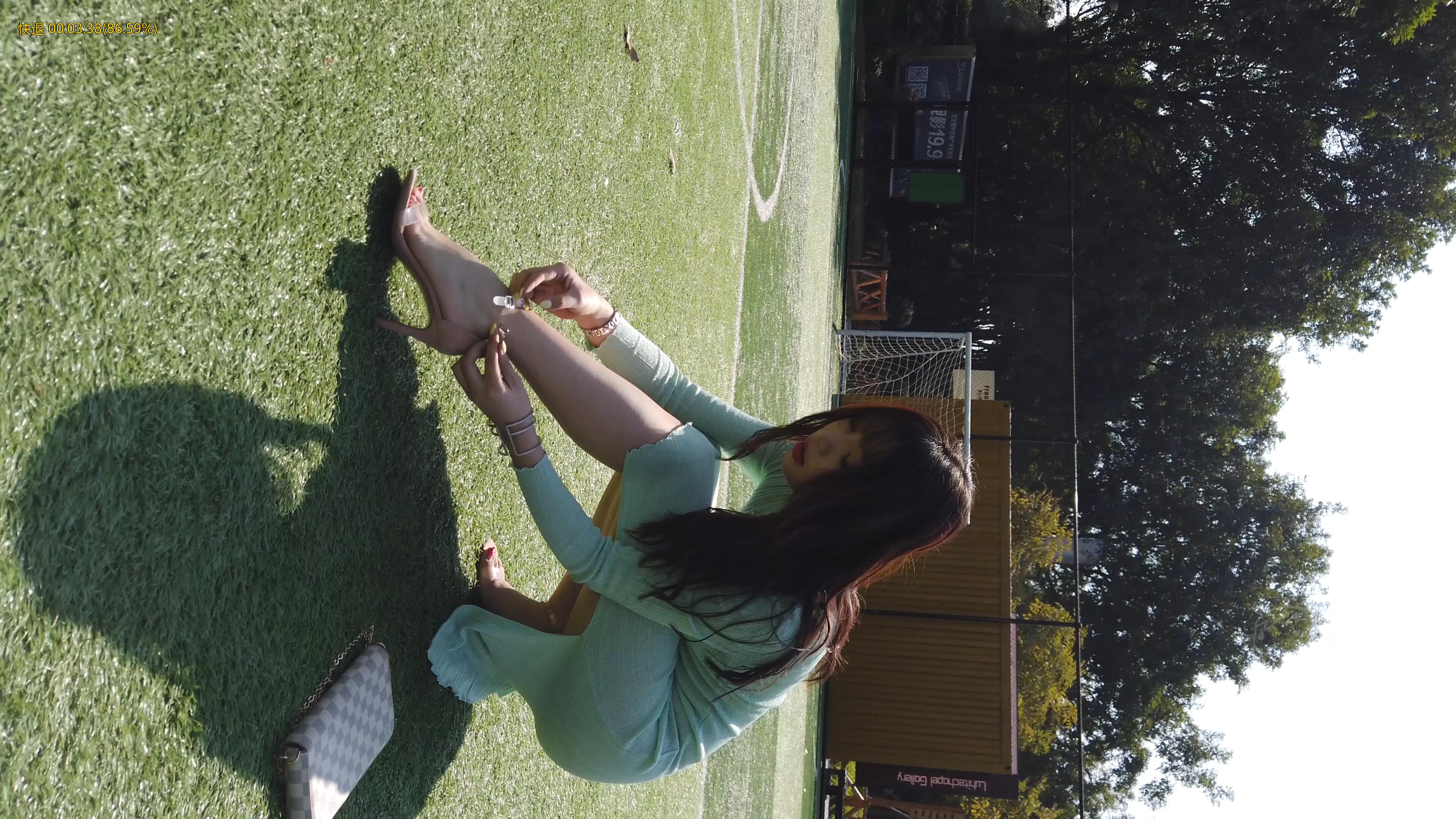 4K街拍美脚 秀臀