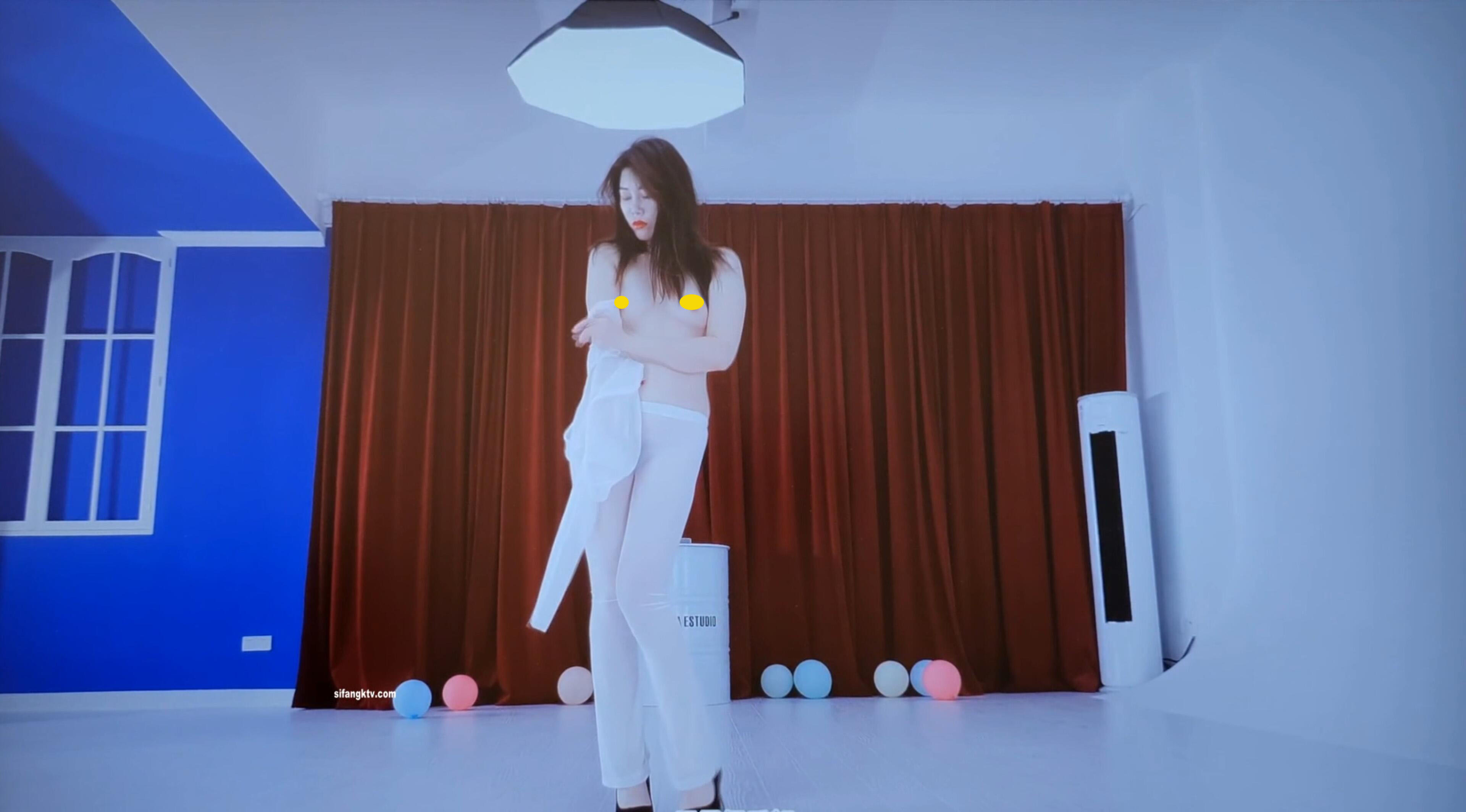 透视服装脱衣到全裸 走秀|热舞