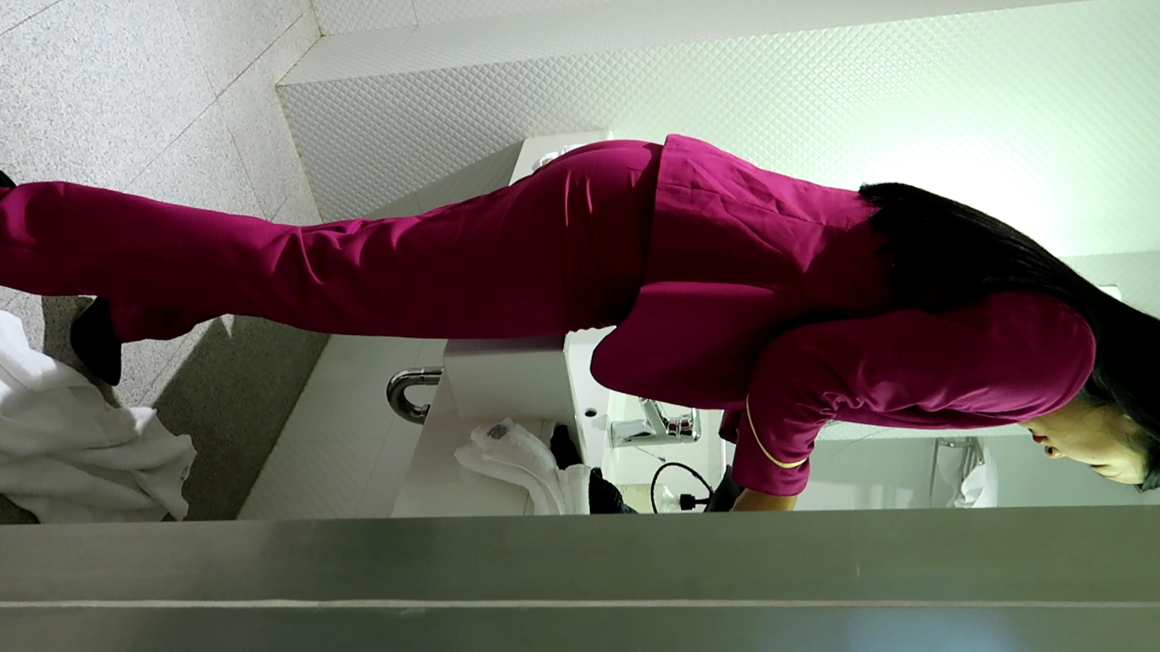 职业装OL制服诱惑 色摄师地狱视角