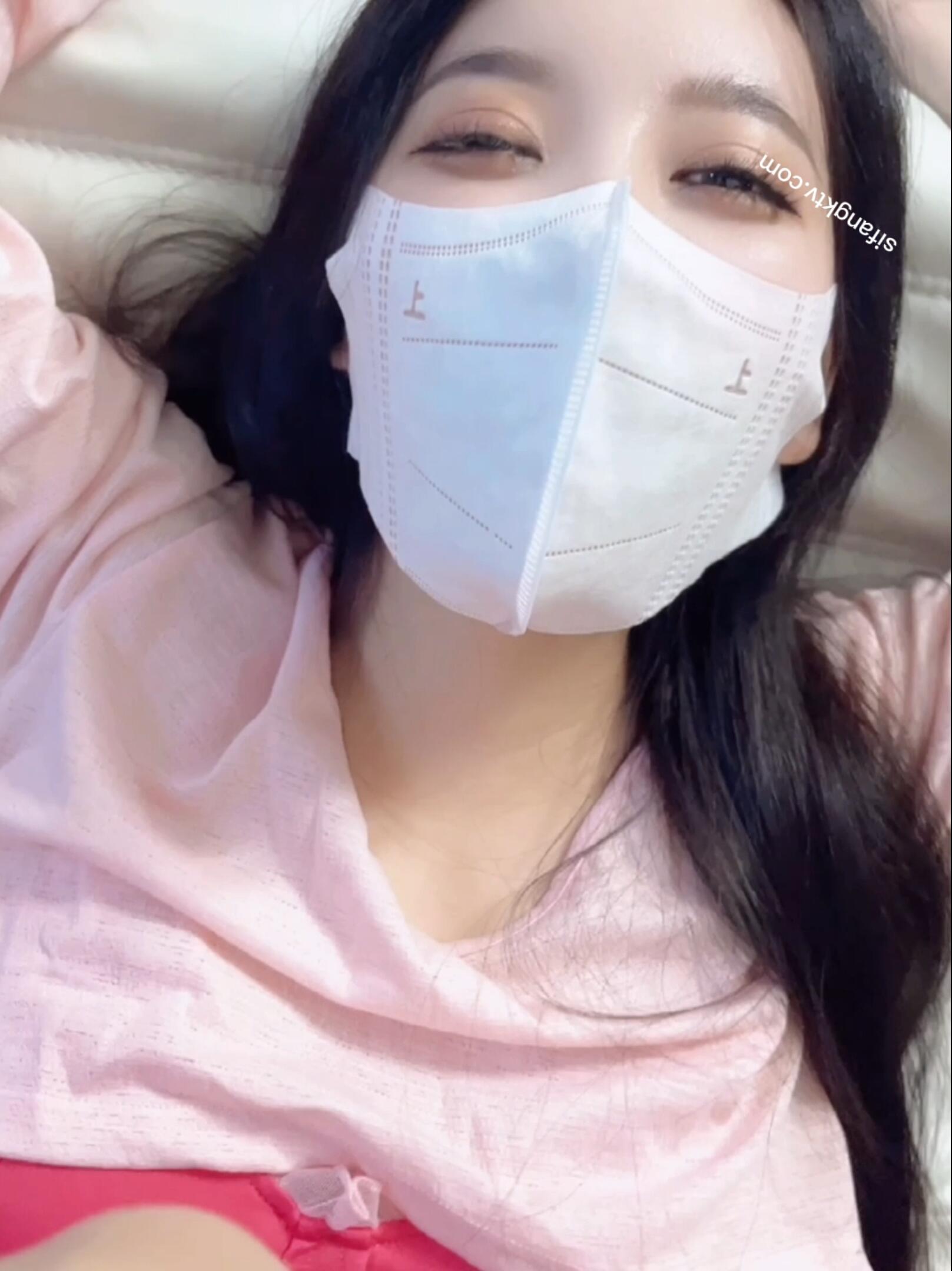 网红 杨晨晨 被邻居潜入模拟做X 吟声风骚