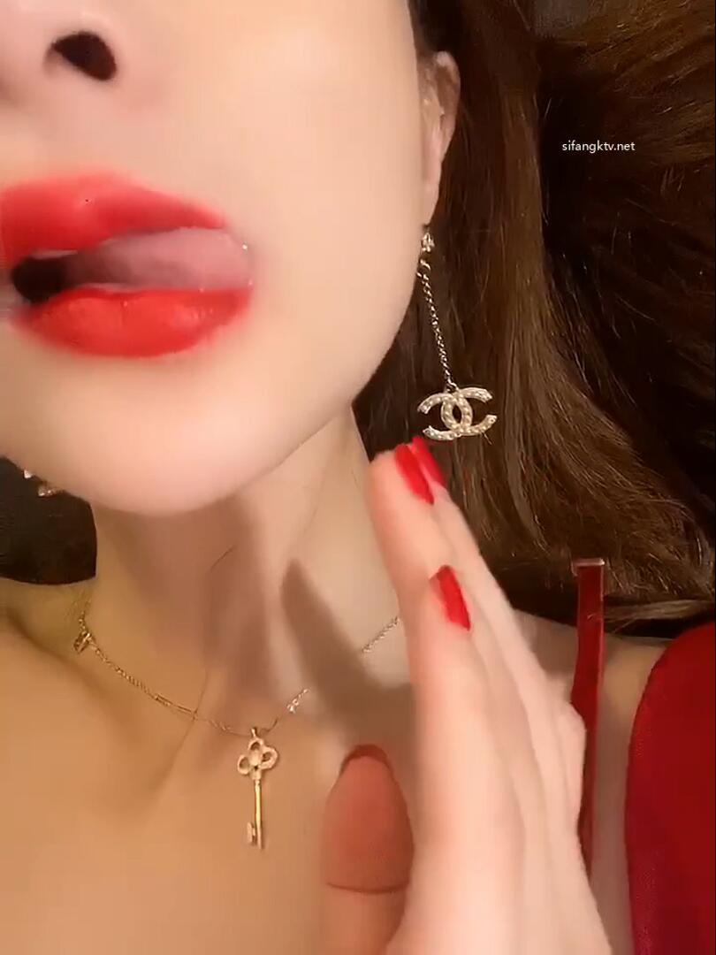 抖音网红女神 与榜上大哥啪啪 呻吟声浪荡诱惑刺激