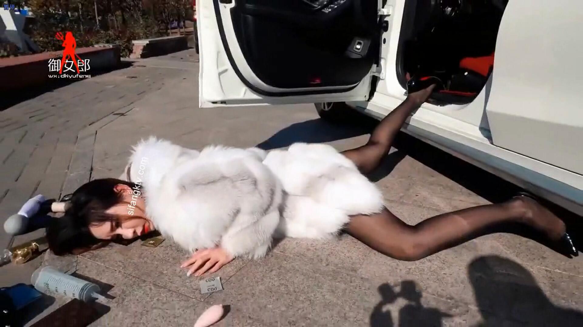 街拍女神 艾小青 土豪啪啪特辑 呻吟骚语浪荡