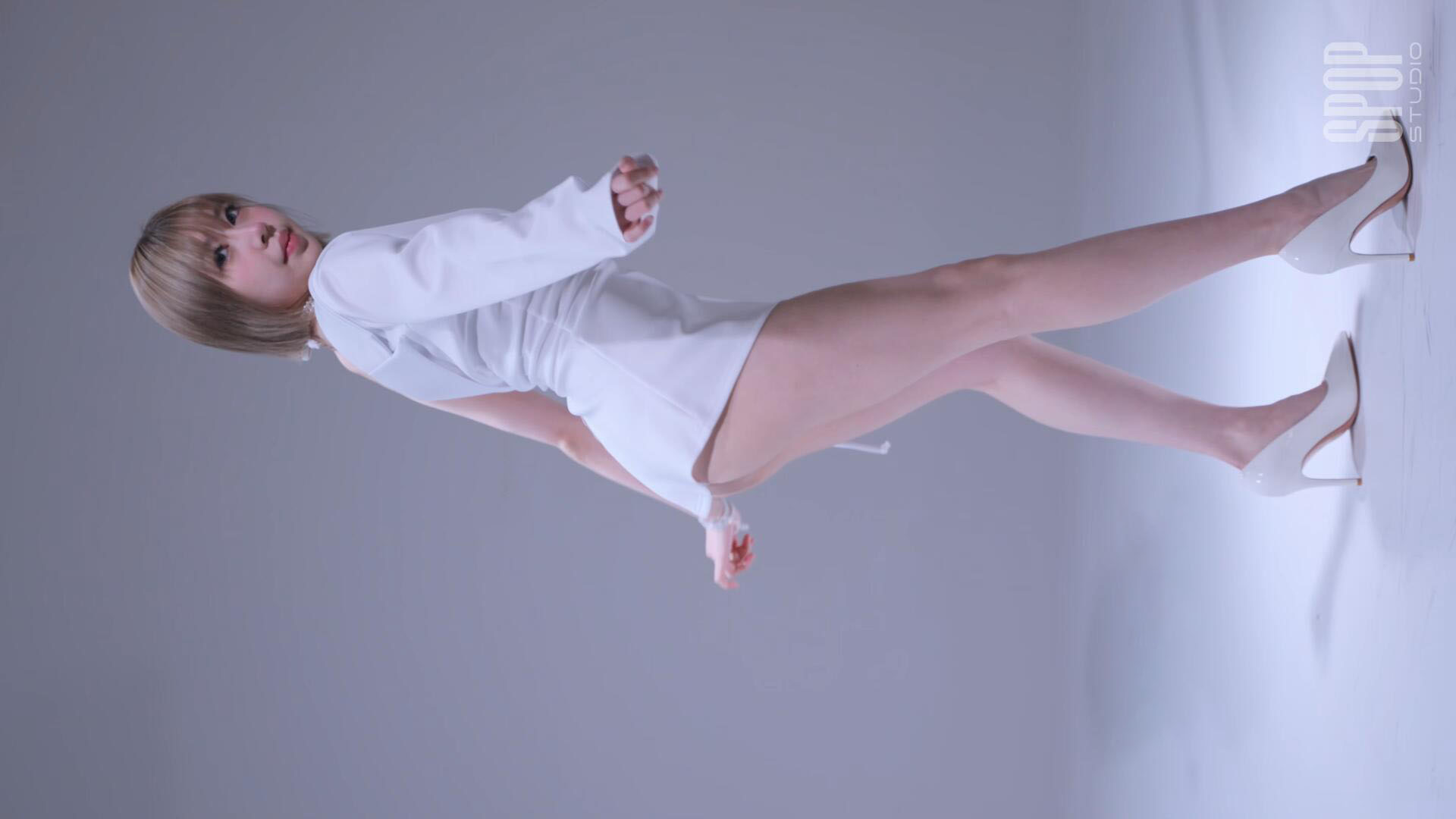 撩人制服内内诱惑 4K气质女神热舞