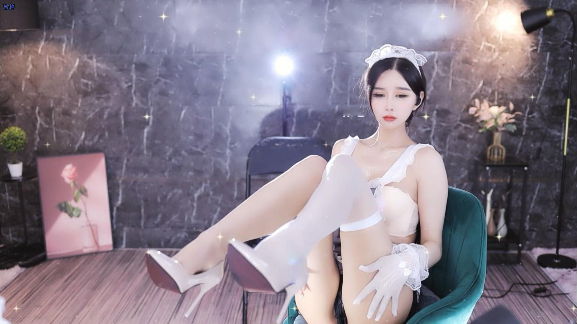 唯美系列 网易CC主播天花板 多视角脱衣扣B揉奶舔