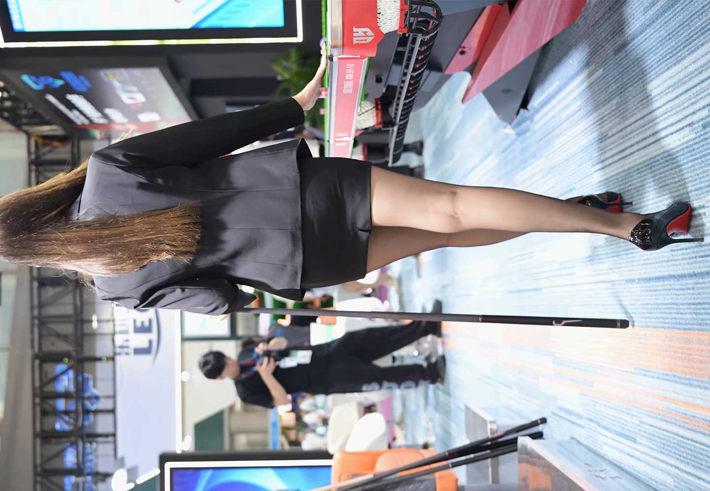 气质黑丝高跟御姐|台球宝贝