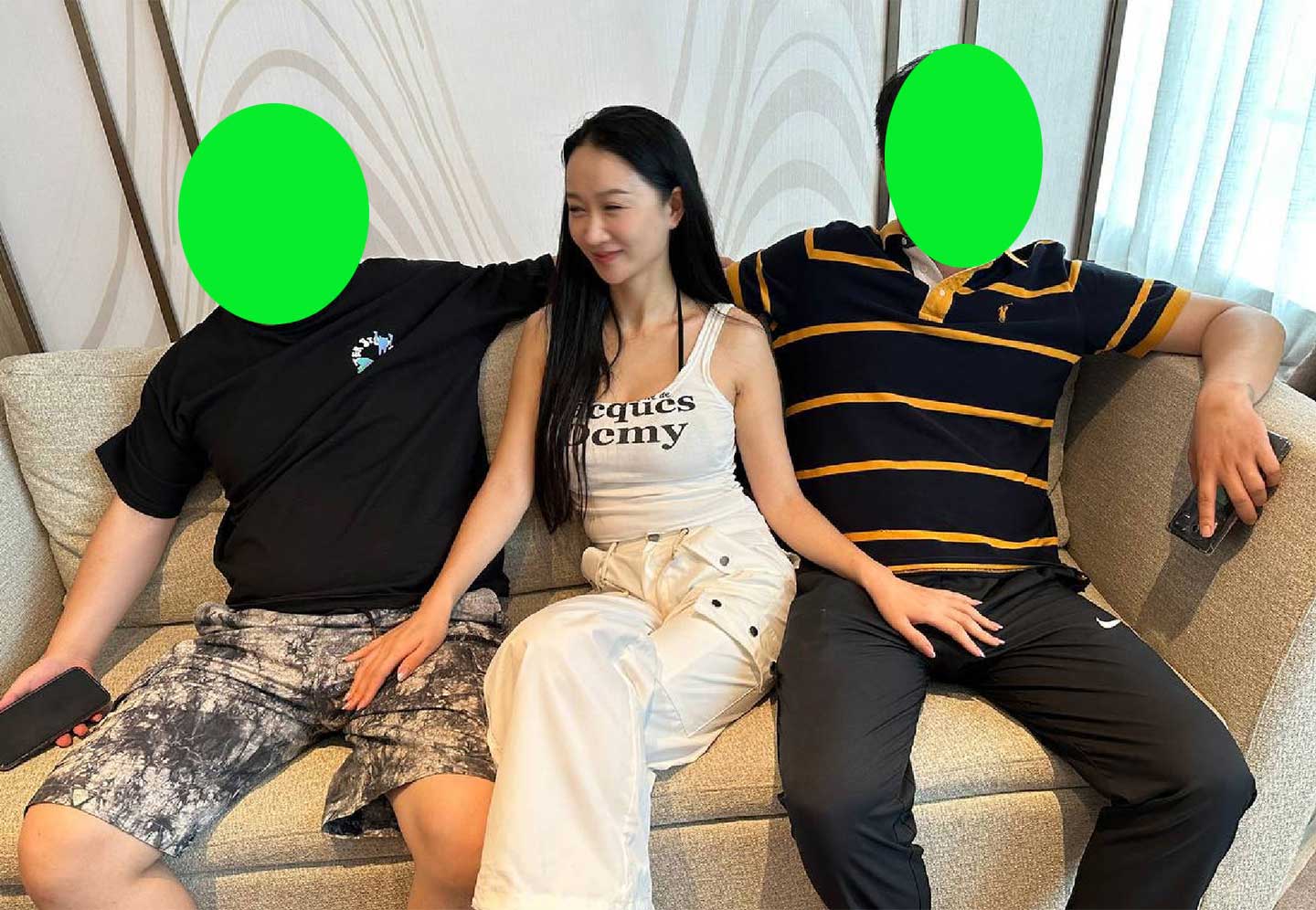 顶级私拍调教气质人妻空姐,老公在旁边拍摄指导享受劲爆