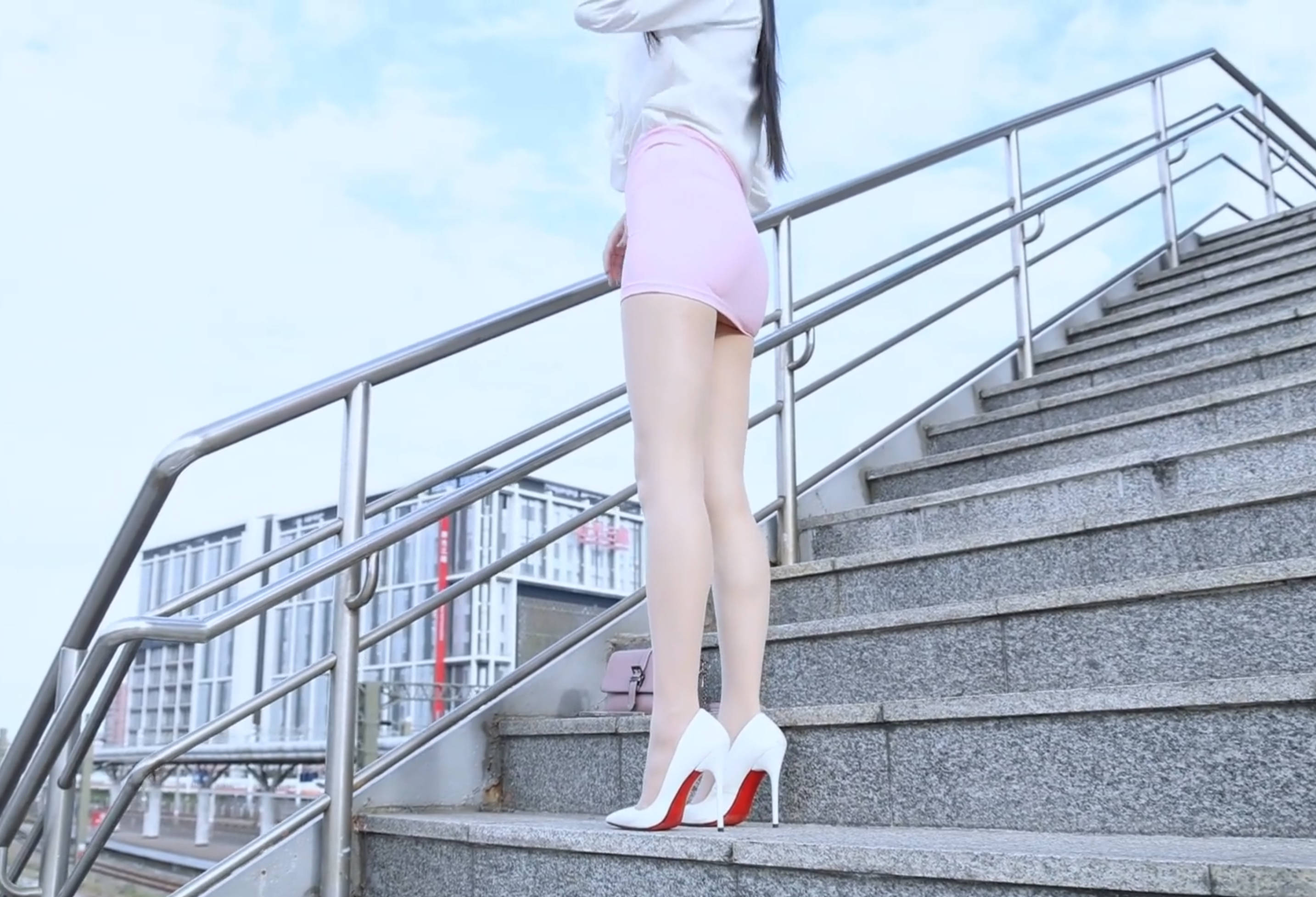 腿模 雅典娜娜 透肤肤丝诱惑OL