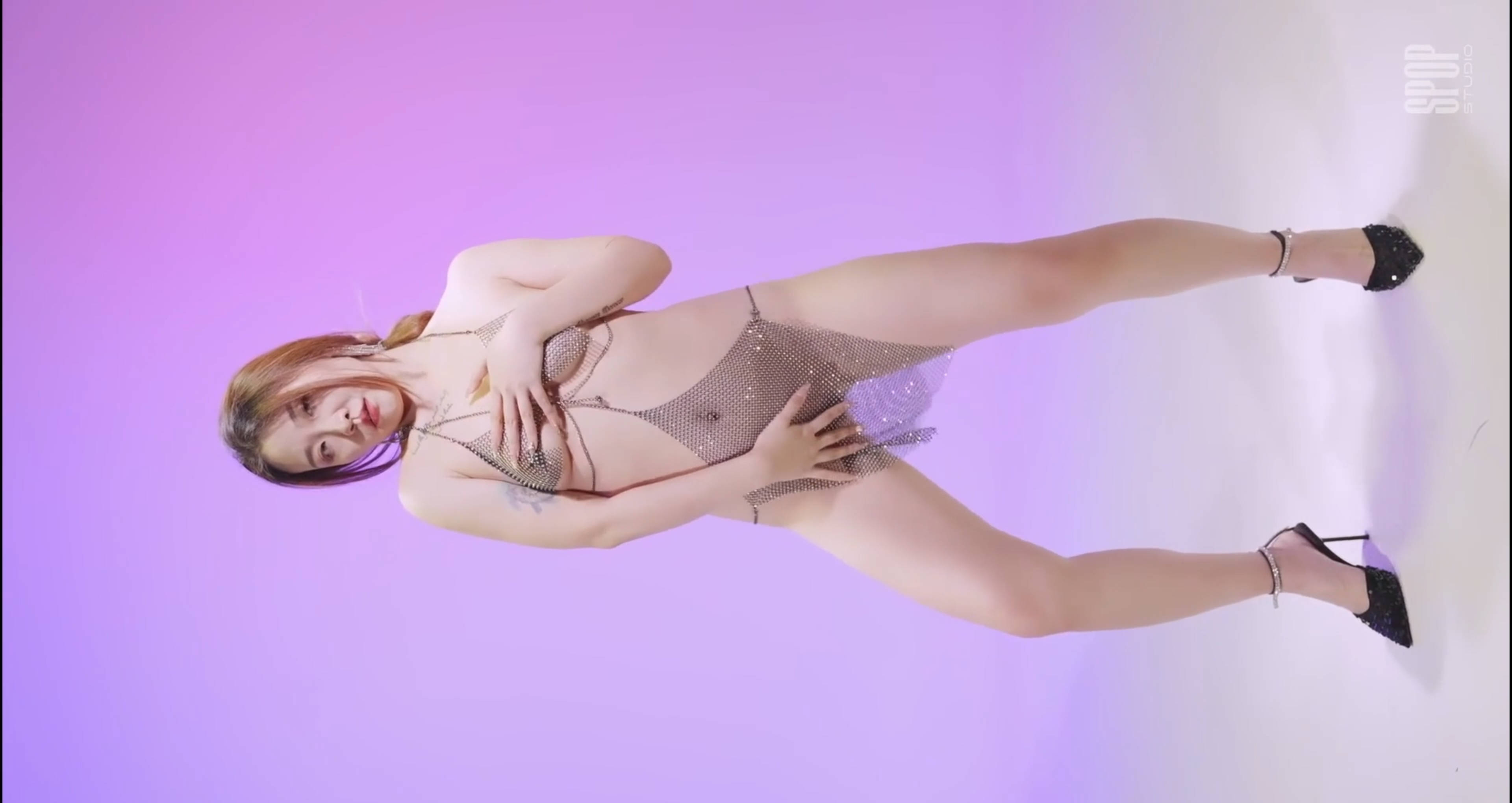 波霸妹甩胸紧勒BB气质御姐骚舞预告来袭